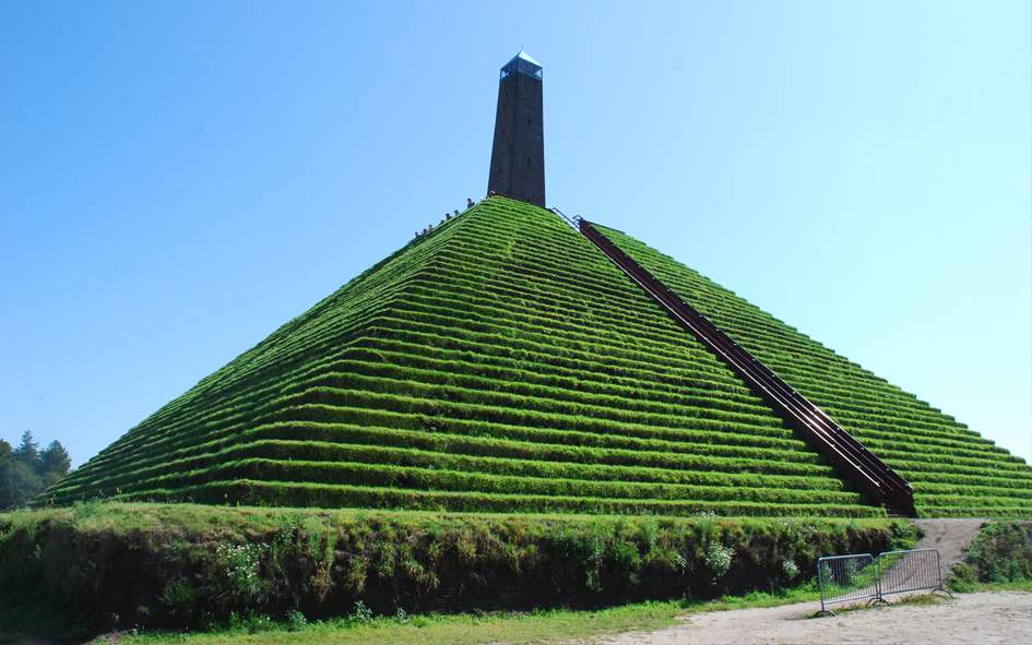 LANDLAB Pyramide Austerlitz renewed