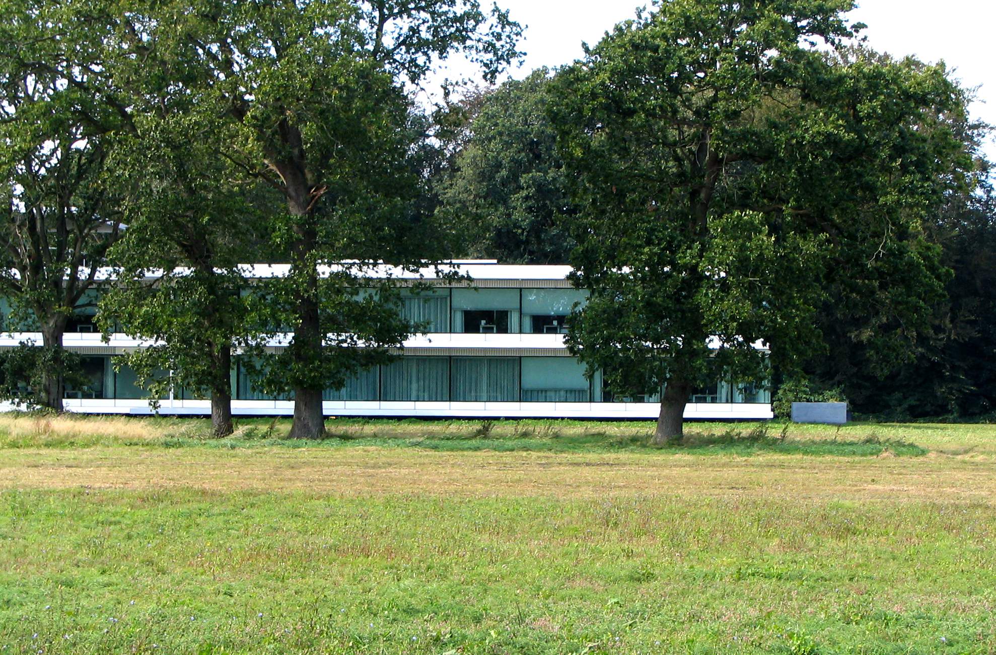 LANDLAB Tynaarlo town hall in fields