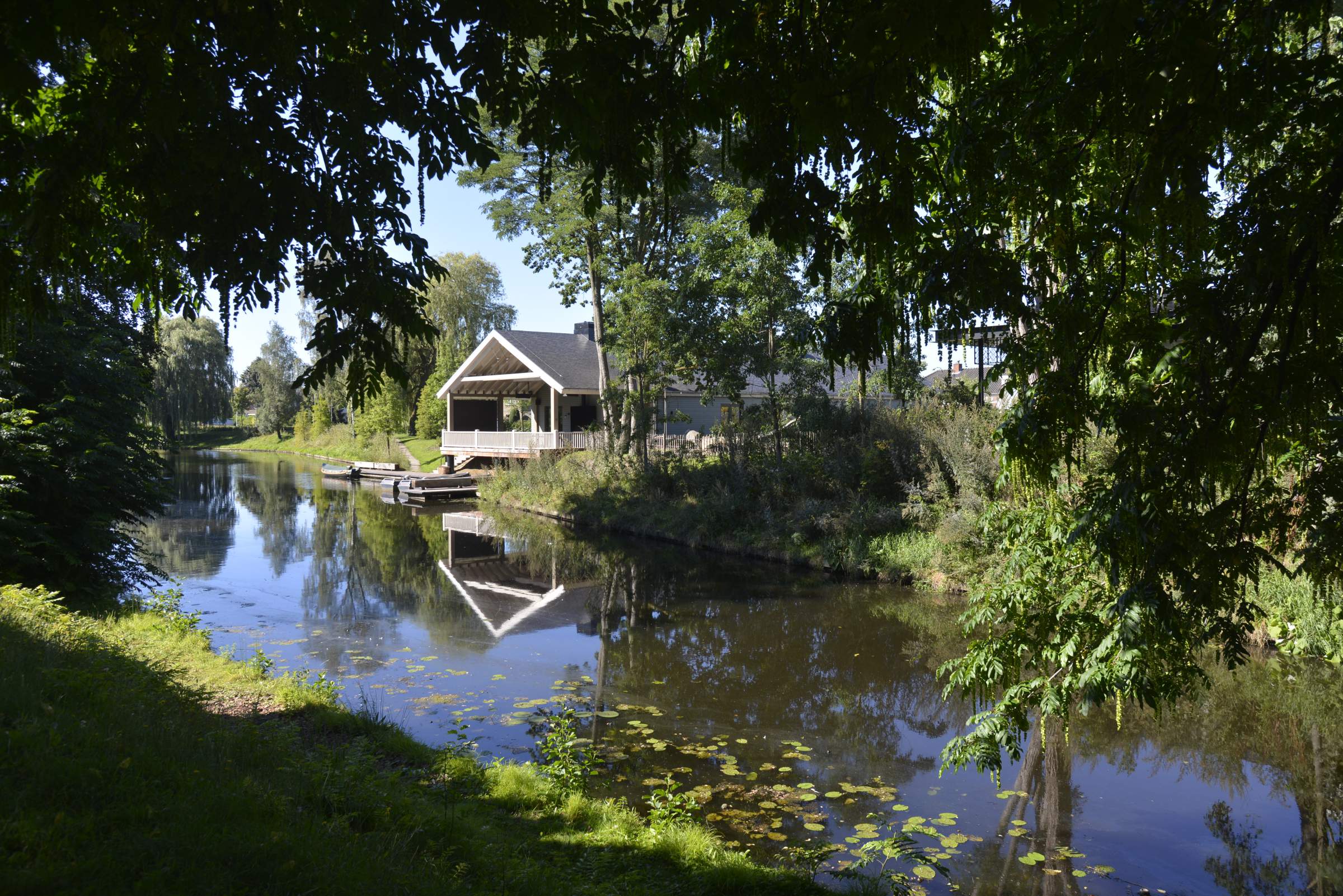 Villa Welgelegen boathouse water
