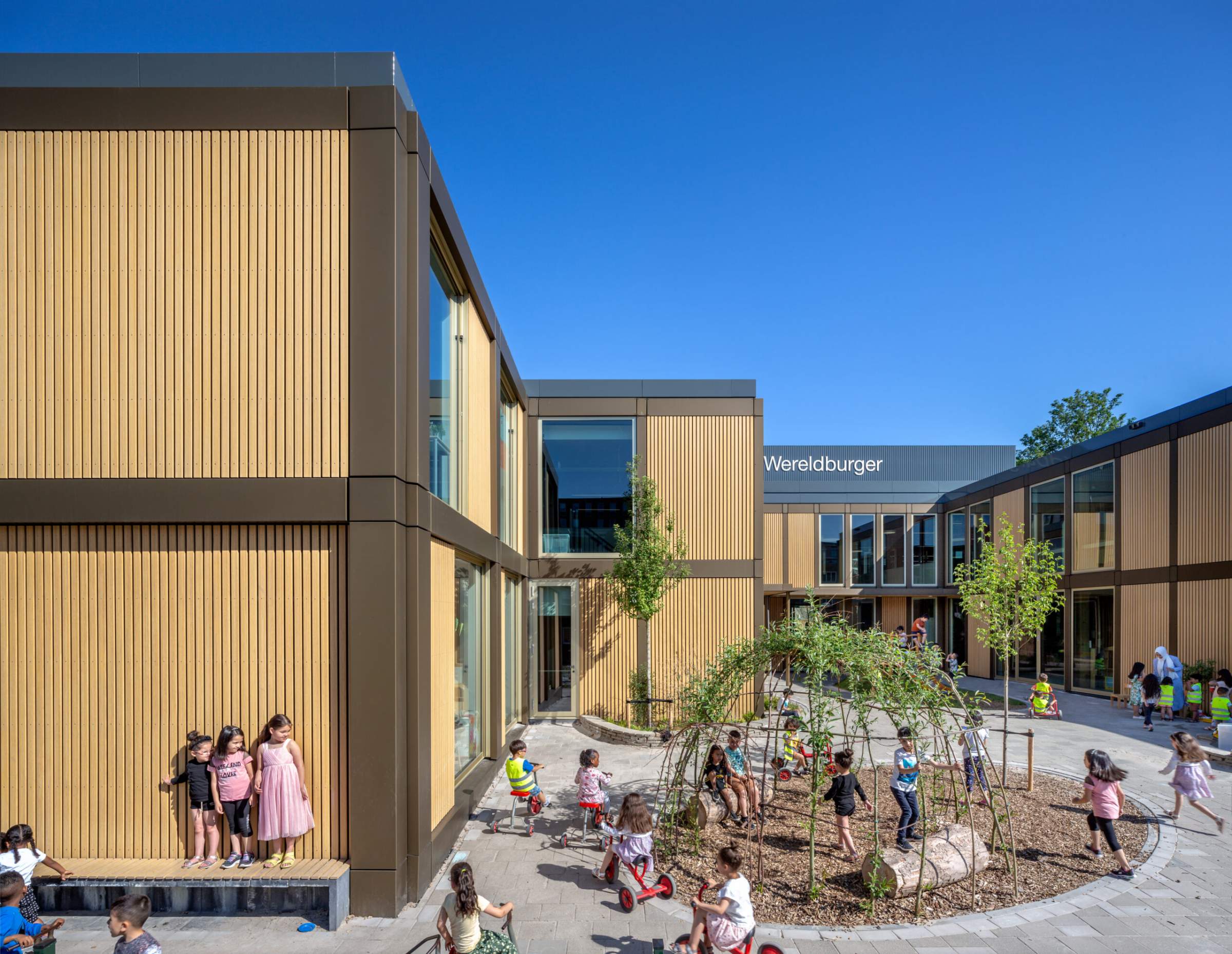 Basisschool de Wereldburger foto van Moke Architecten en Thijs Wolzak