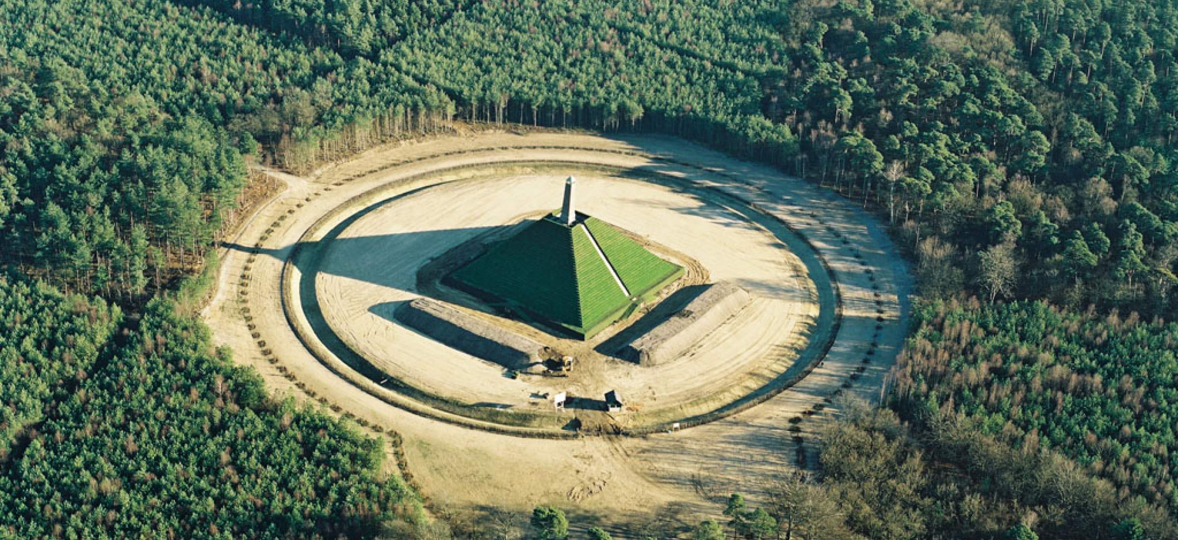 LANDLAB-Pyramide Austerlitz (2)